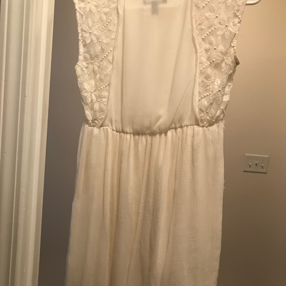 Short sleeve cream colored dress
